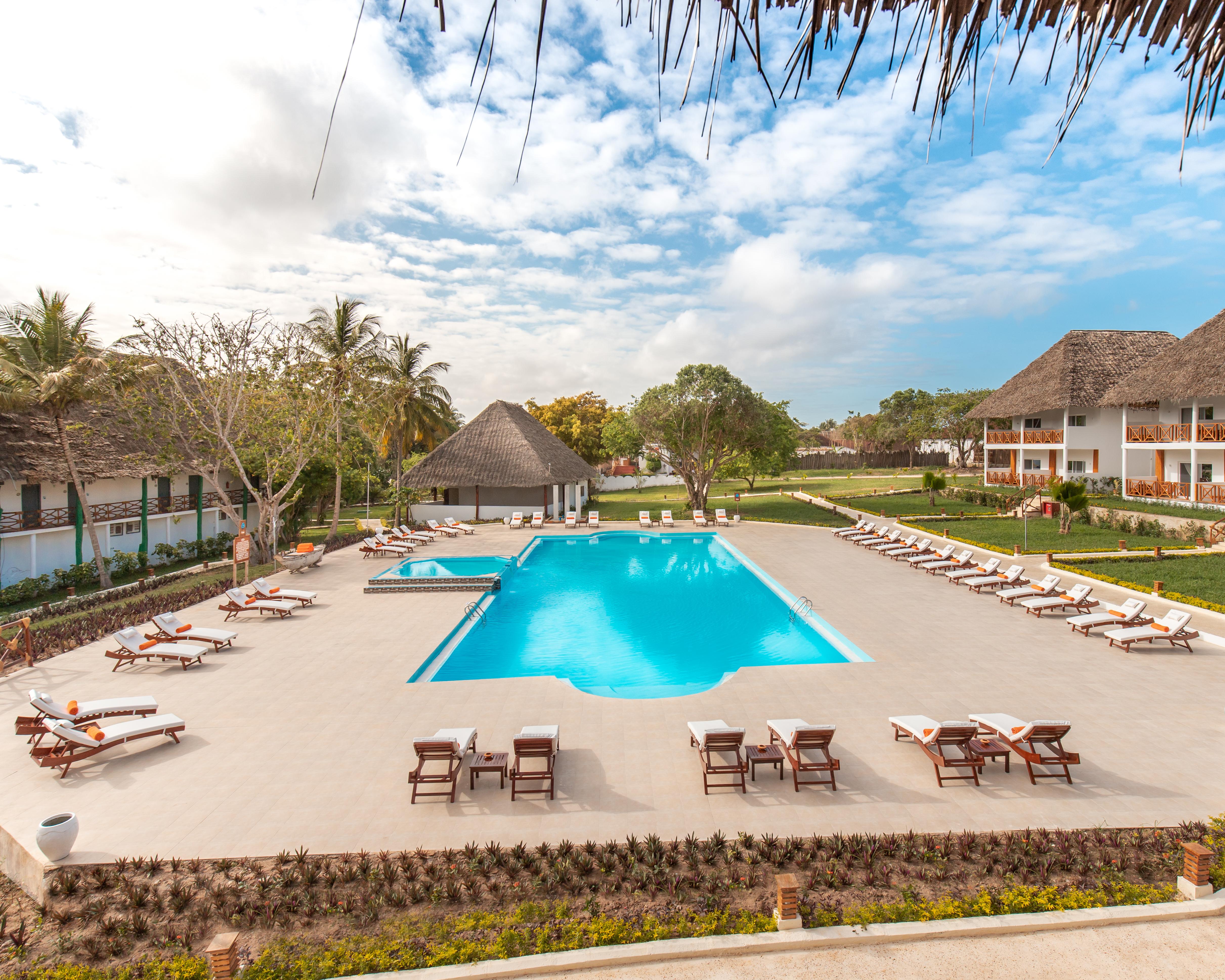 Kiwengwa Beach Resort Exterior photo The swimming pool at the hotel