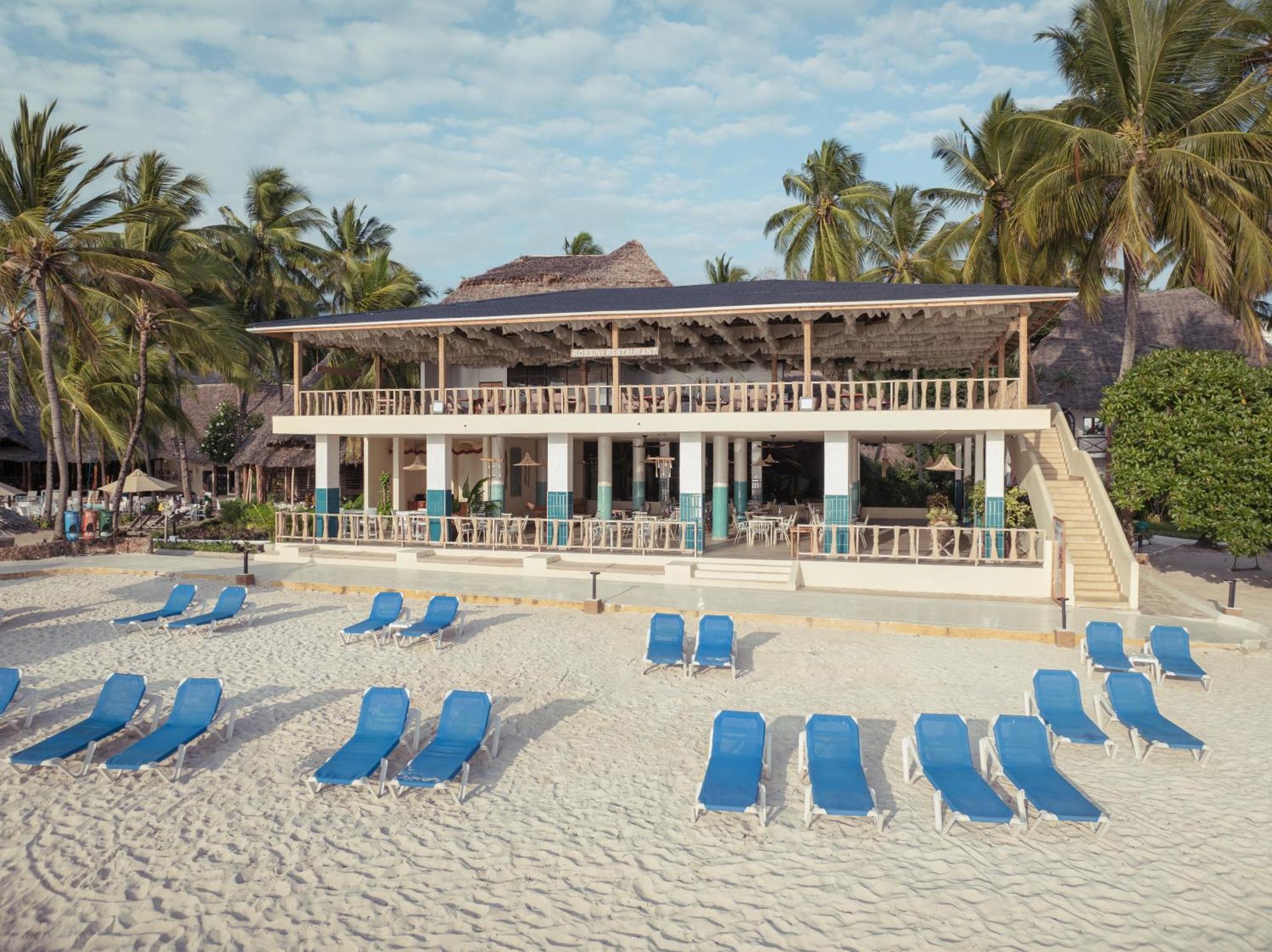 Kiwengwa Beach Resort Exterior photo The beach at the hotel